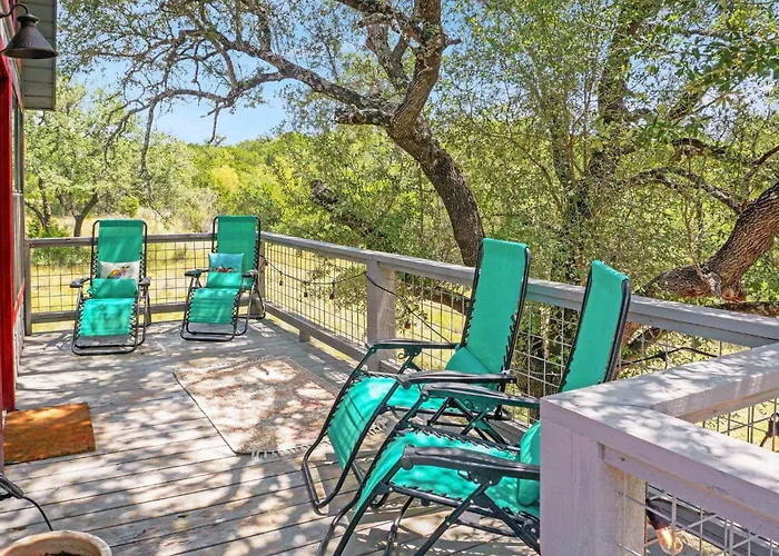 Arbor House Of Dripping Springs - Finch House