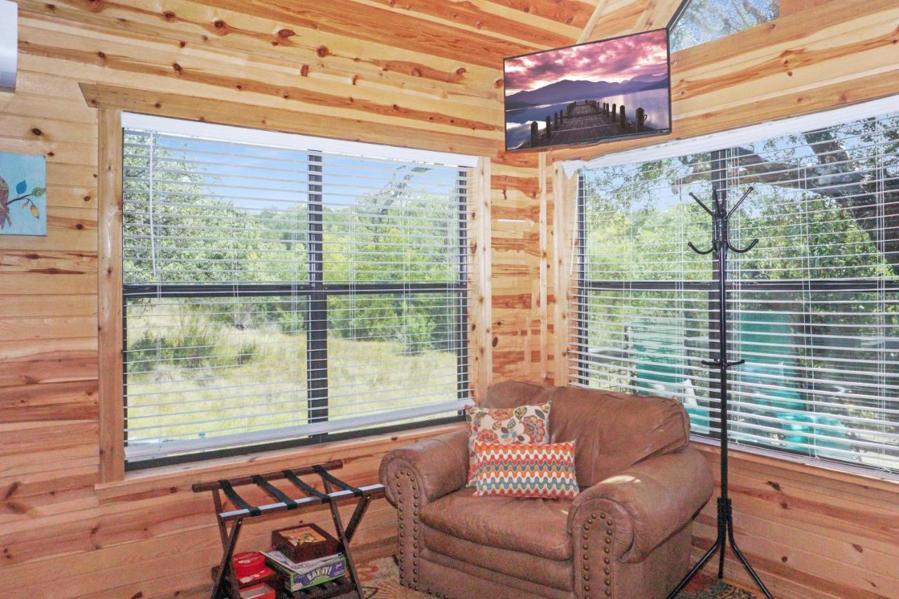 Holiday home Arbor House Of - Finch House Dripping Springs