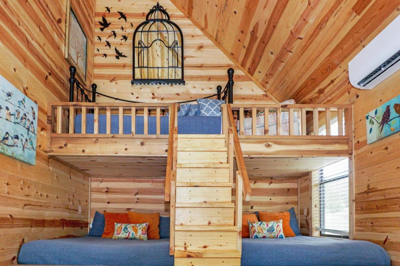 Arbor House Of - Finch House *