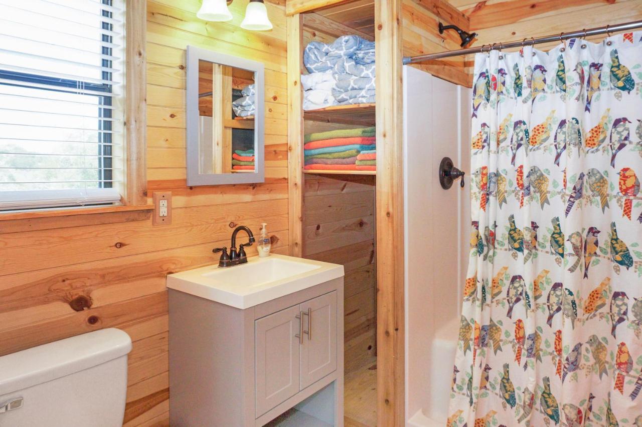 Arbor House Of - Finch House * Dripping Springs